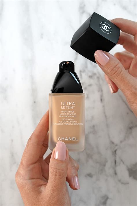 chanel ultra le teint foundation reviews|Chanel vitalumiere moisture rich foundation.